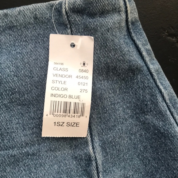 NWT Brandy Melville Cara skirt - Picture 3 of 4